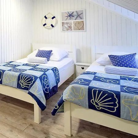 Muszelka Pokoje I Apartamenty Dźwirzyno Esterno foto
